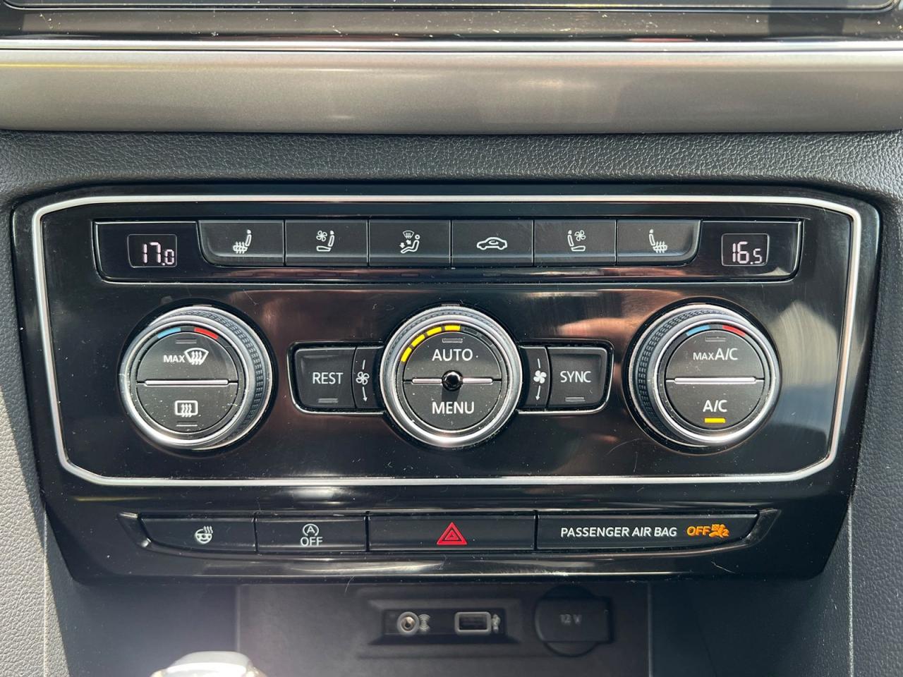 2019 Volkswagen Atlas EXECLINE - Photo #23