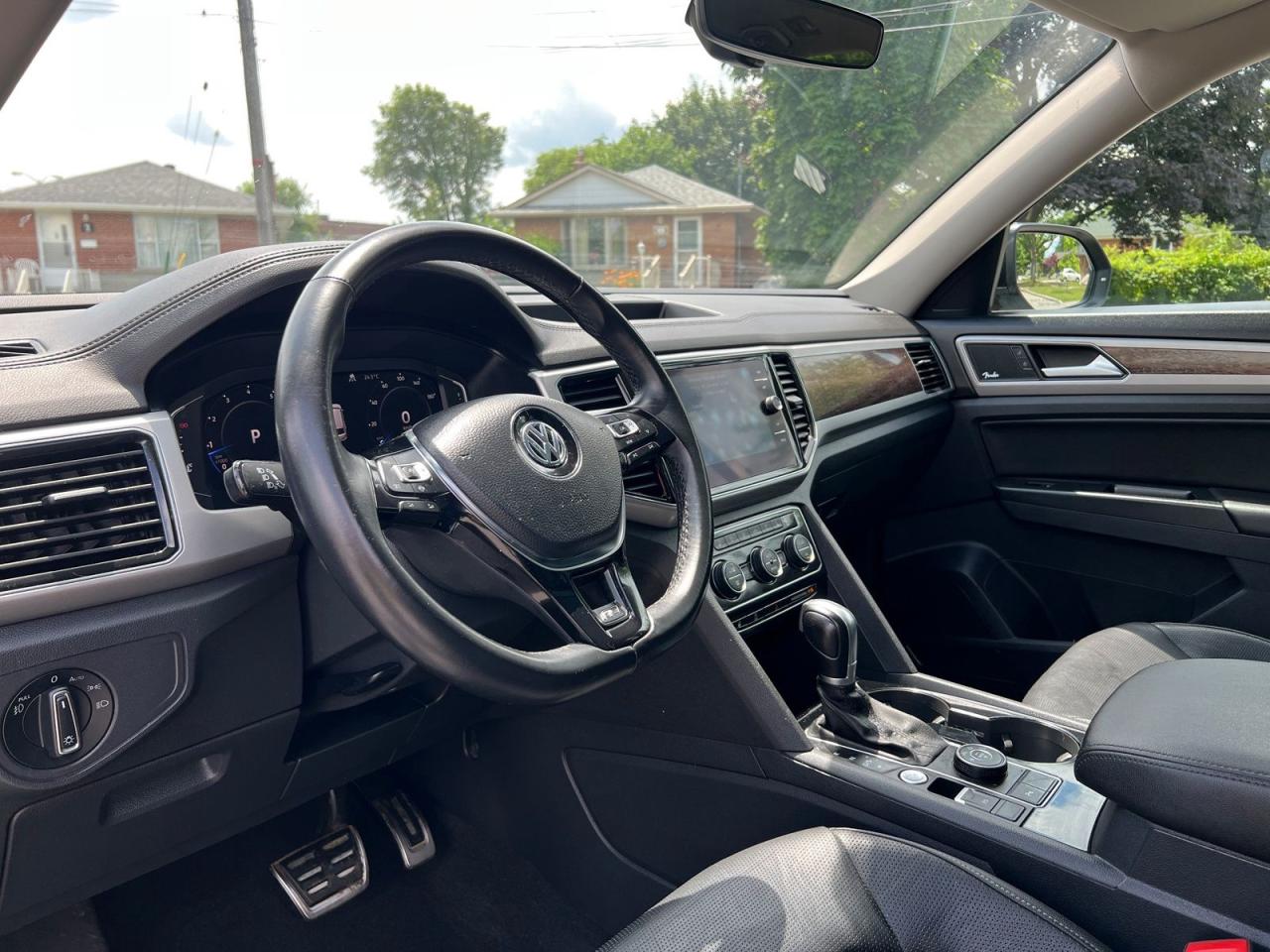 2019 Volkswagen Atlas EXECLINE - Photo #17