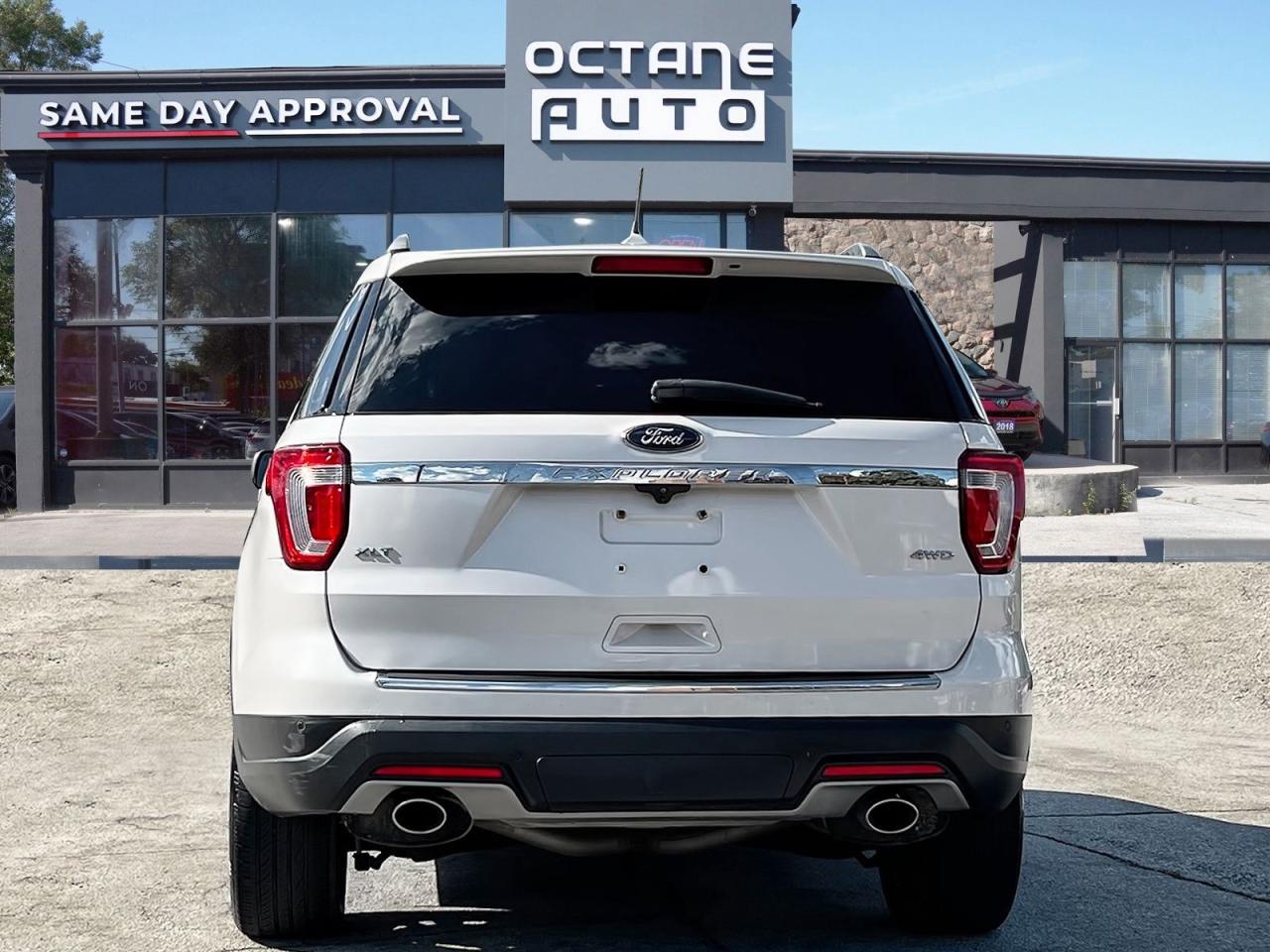 2018 Ford Explorer XLT 4WD - Photo #5