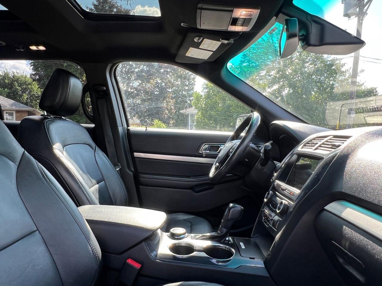 2018 Ford Explorer XLT 4WD - Photo #13