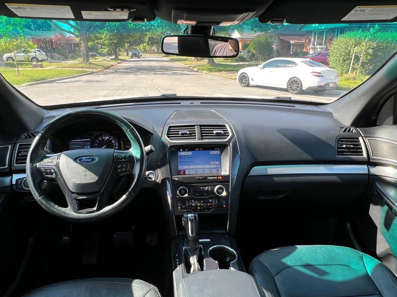 2018 Ford Explorer XLT 4WD - Photo #16