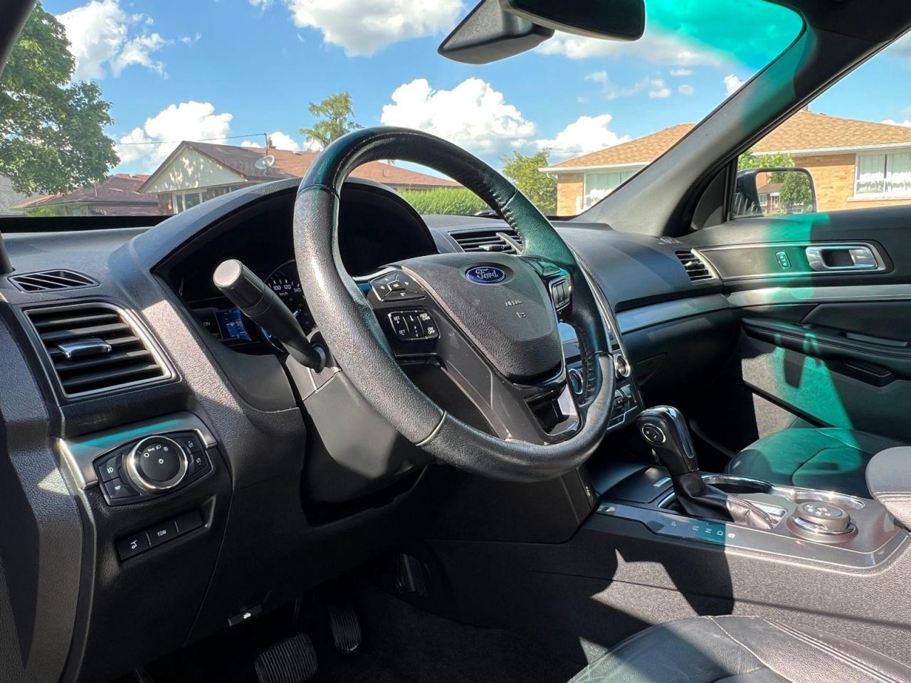 2018 Ford Explorer XLT 4WD - Photo #17