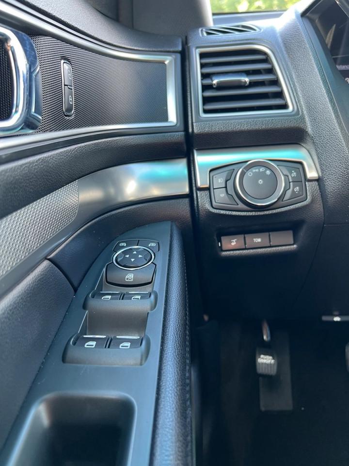 2018 Ford Explorer XLT 4WD - Photo #24