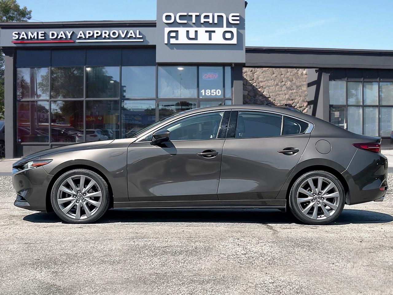 2019 Mazda MAZDA3 GT - Photo #2