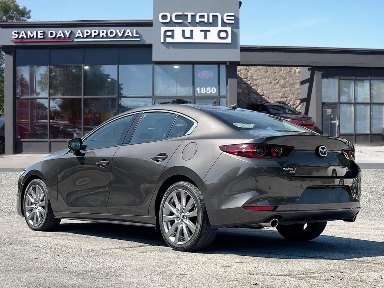 2019 Mazda MAZDA3 GT - Photo #4