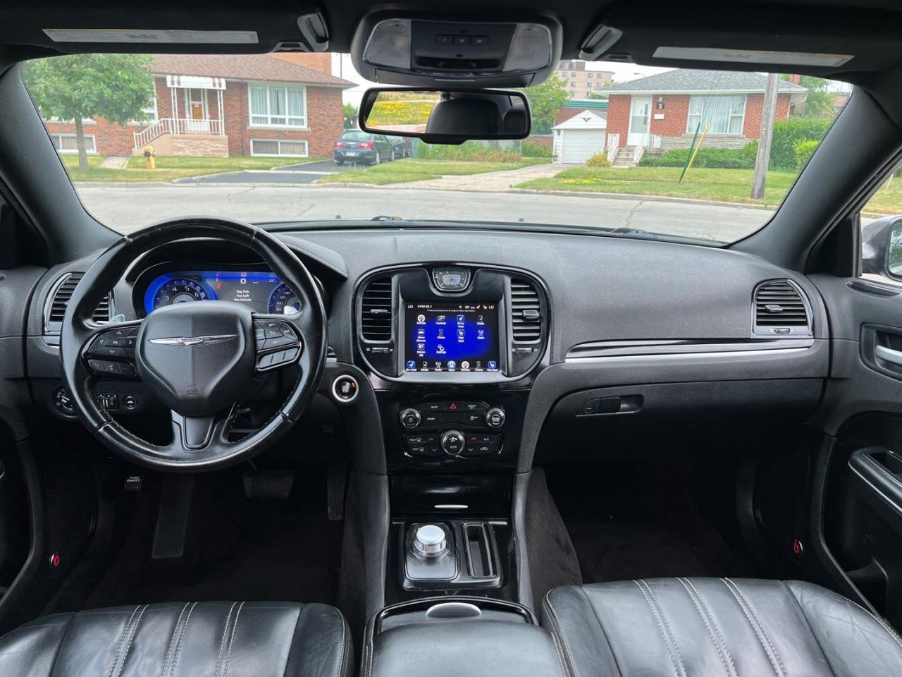 2017 Chrysler 300 S V6 AWD - Photo #11