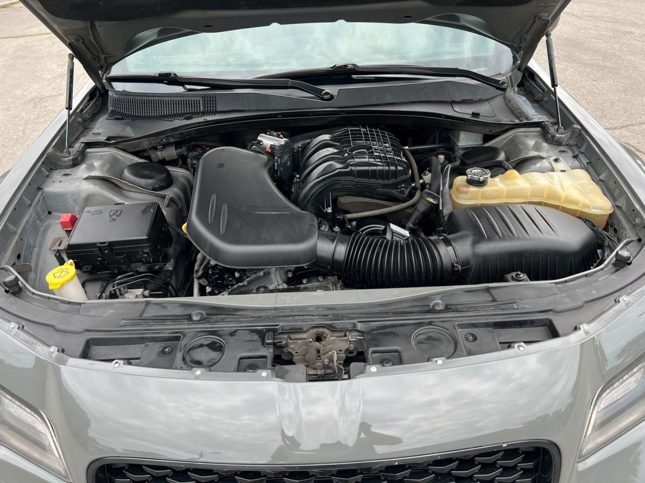 2017 Chrysler 300 S V6 AWD - Photo #21