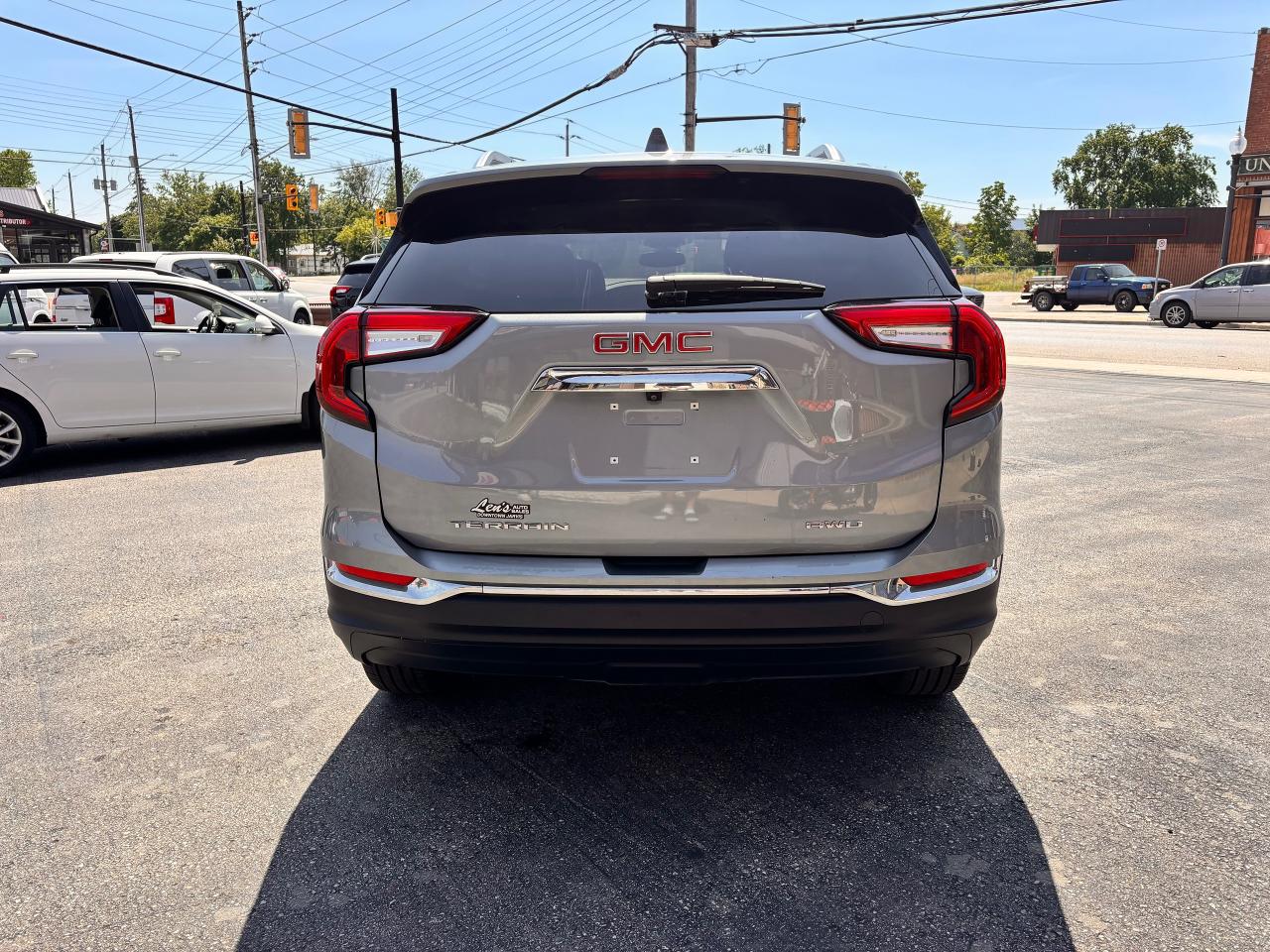 2024 GMC Terrain Accident Free!, Fully Financeable! Photo4