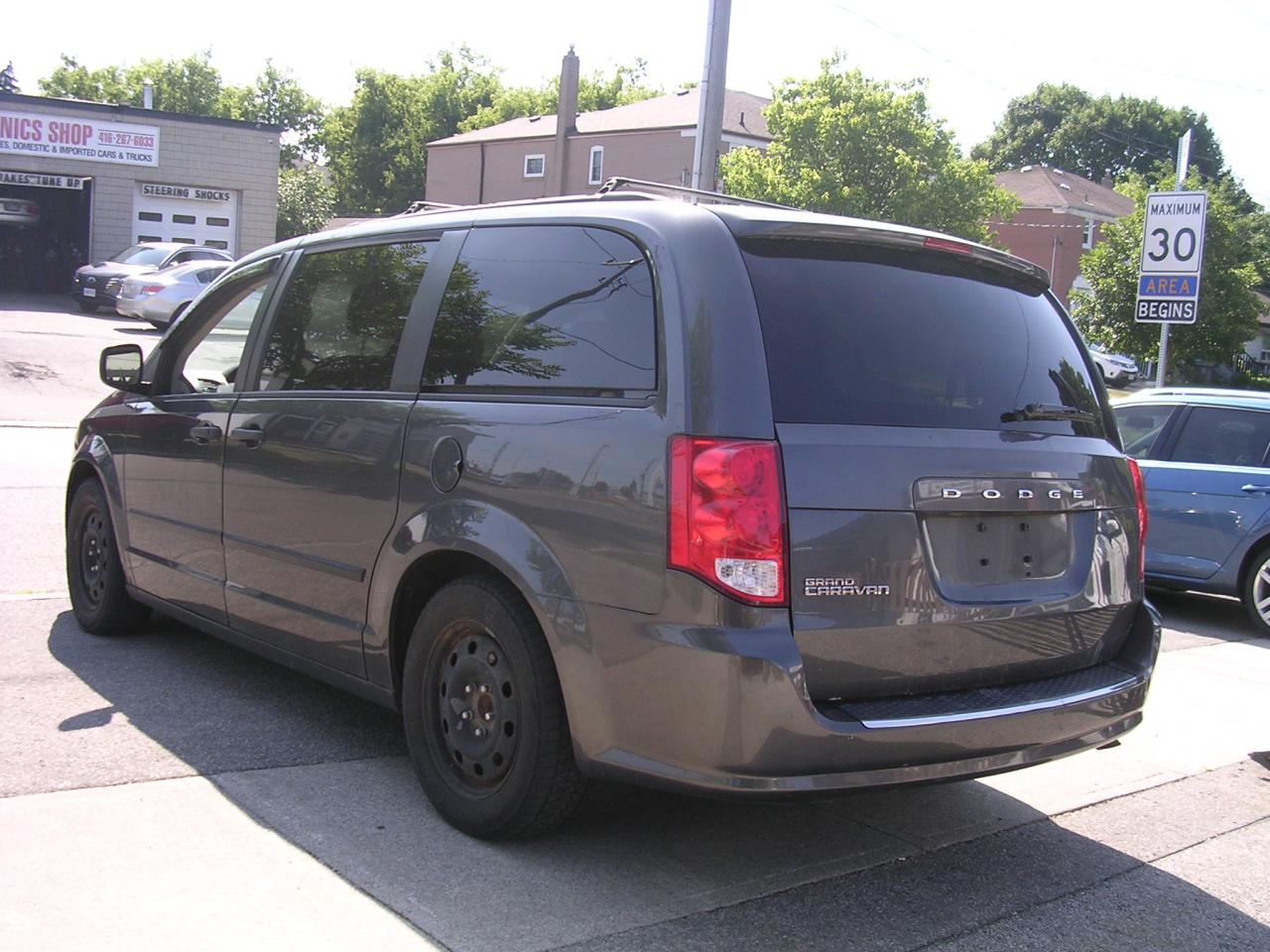 2016 Dodge Grand Caravan SE - Photo #4
