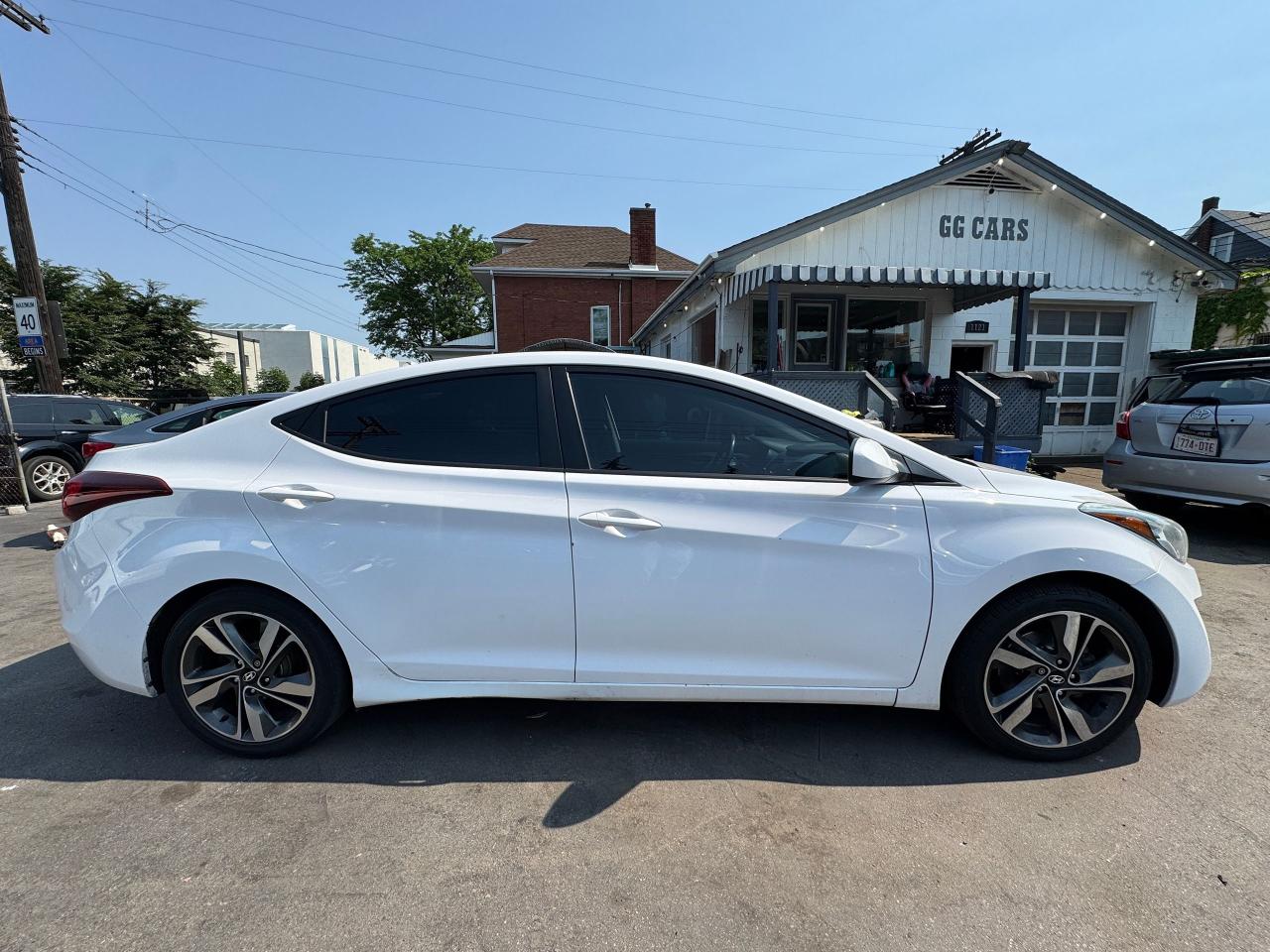 2016 Hyundai Elantra GLS | CERTIFIED | BACK UP CAM | 42 Service Records - Photo #4