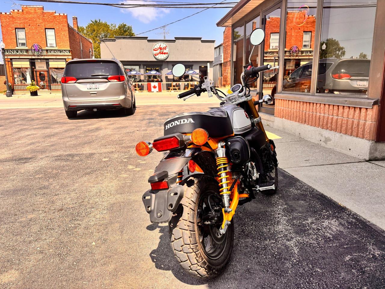 2023 Honda MOTORCYCLE Low KM'S! , Honda Monkey!, Immaculate CD!