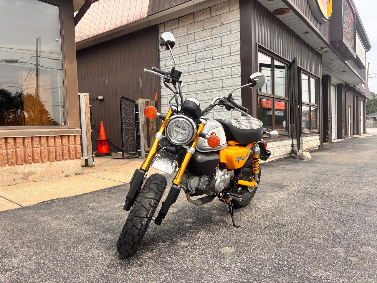 2023 Honda MOTORCYCLE Low KM'S! , Honda Monkey!, Immaculate CD!