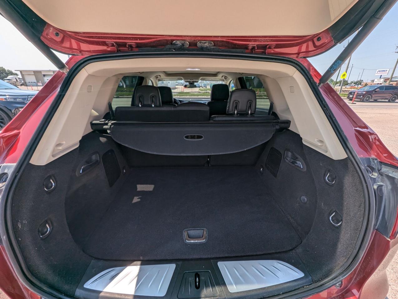 2017 Buick Envision Premium I-MB OWNED-LEATHER-HTD SEATS - Photo #6