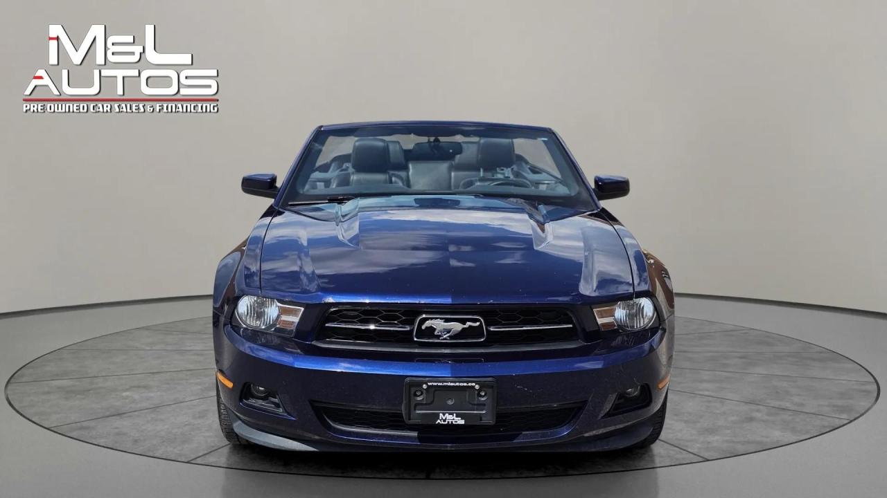 2012 Ford Mustang 2DR CONV V6 PREMIUM - Photo #2