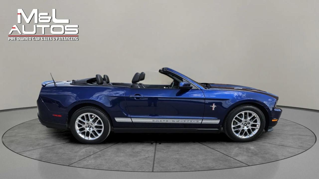 2012 Ford Mustang 2DR CONV V6 PREMIUM - Photo #4