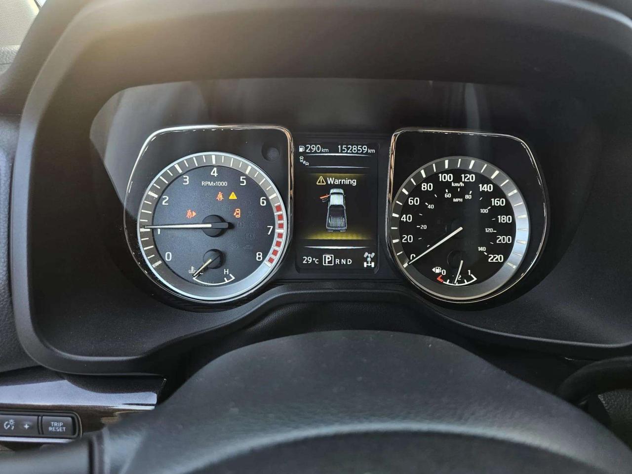 2017 Nissan Titan 4WD Crew Cab SV Gas - Photo #10