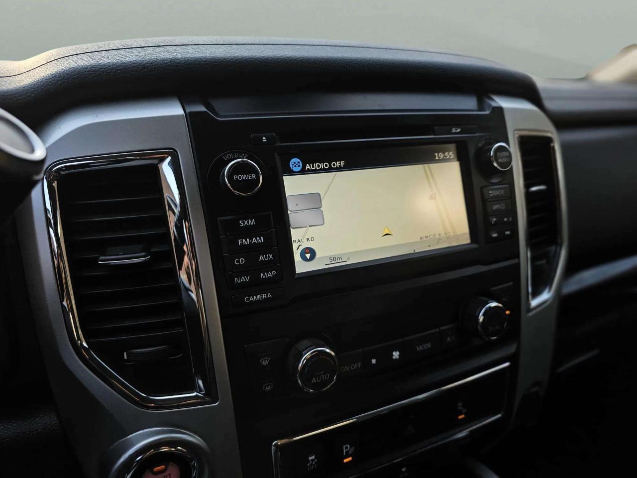 2017 Nissan Titan 4WD Crew Cab SV Gas - Photo #13