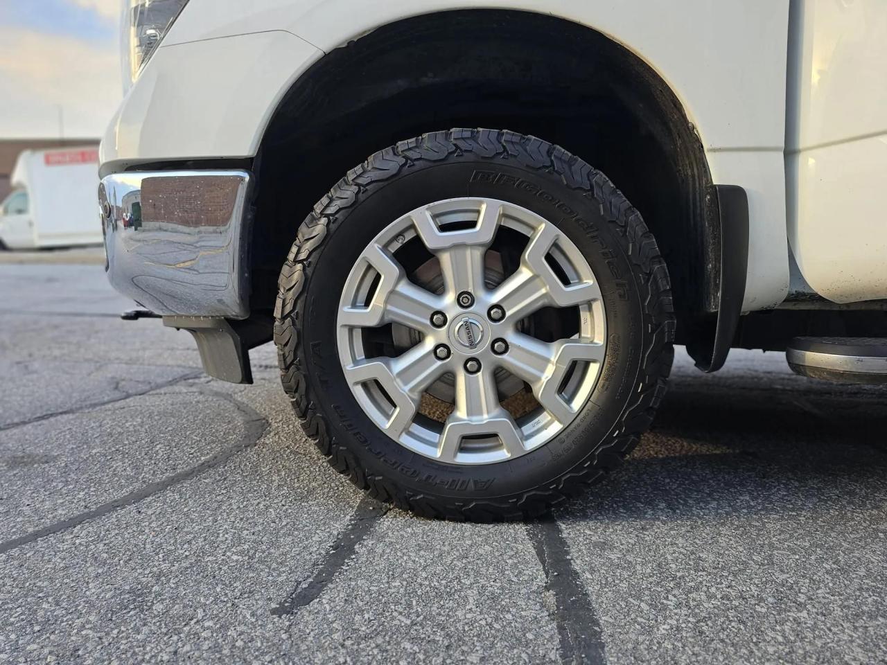 2017 Nissan Titan 4WD Crew Cab SV Gas - Photo #16