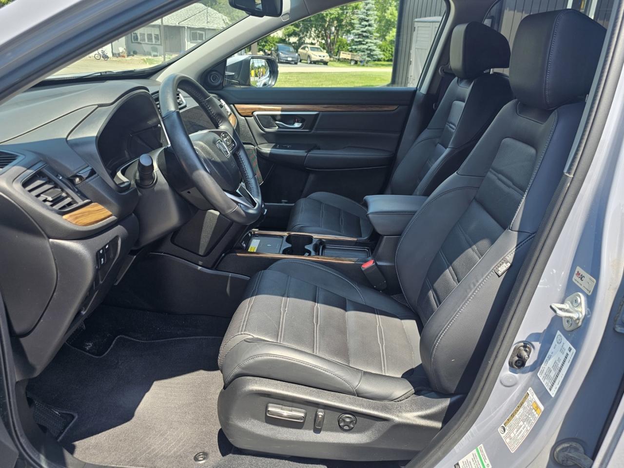 2022 Honda CR-V Touring LOW KMS, 4cyl. Turbo - Photo #13