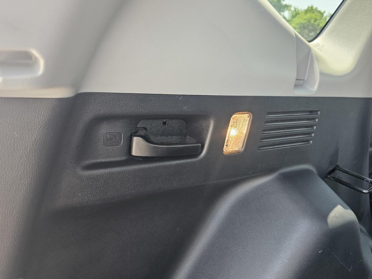 2022 Honda CR-V Touring LOW KMS, 4cyl. Turbo - Photo #25