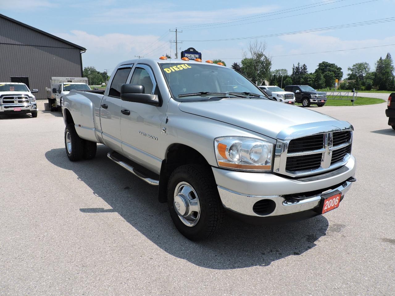 2006 Dodge Ram 3500 SLT 5.9L Cummins 4X4 Rust-Free Only 130000 KMS
