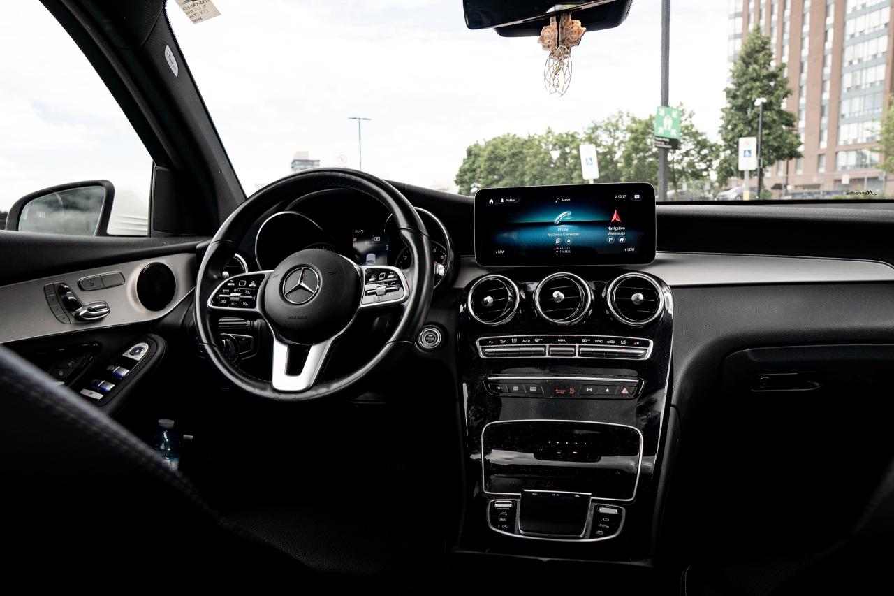 2022 Mercedes-Benz GLC-Class GLC 300 | NO ACCIDENT | CLEAN CARFAX | - Photo #10