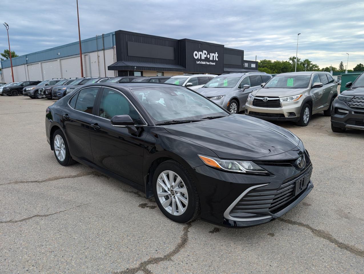 2022 Toyota Camry LE-ONE ONWER-LEASE RETURN-HTD STS - Photo #2
