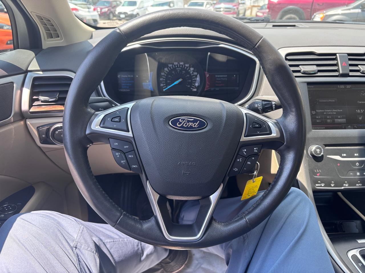 2014 Ford Fusion SE LOADED CREAM INTERIOR - Photo #15