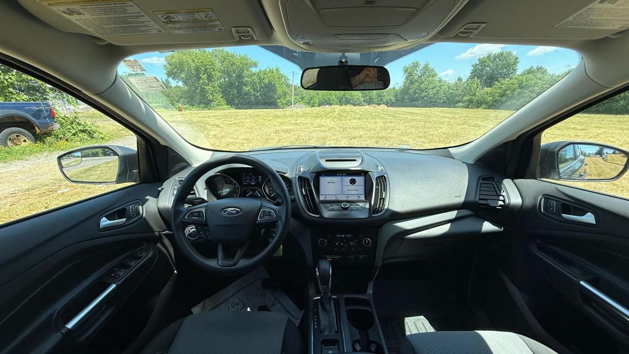 2018 Ford Escape SE - Photo #9