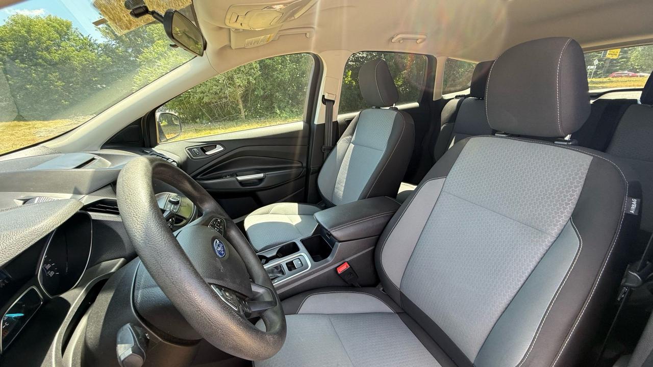 2018 Ford Escape SE - Photo #12