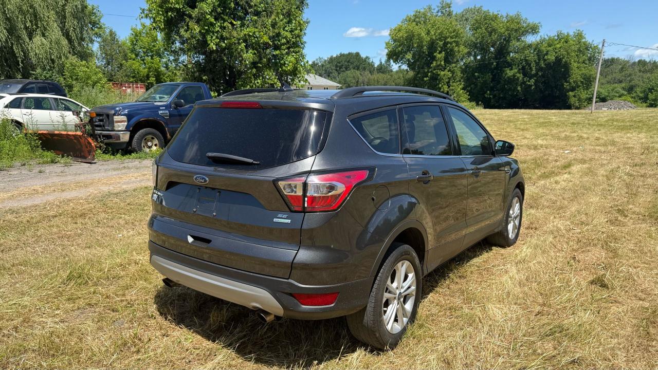 2018 Ford Escape SE - Photo #5