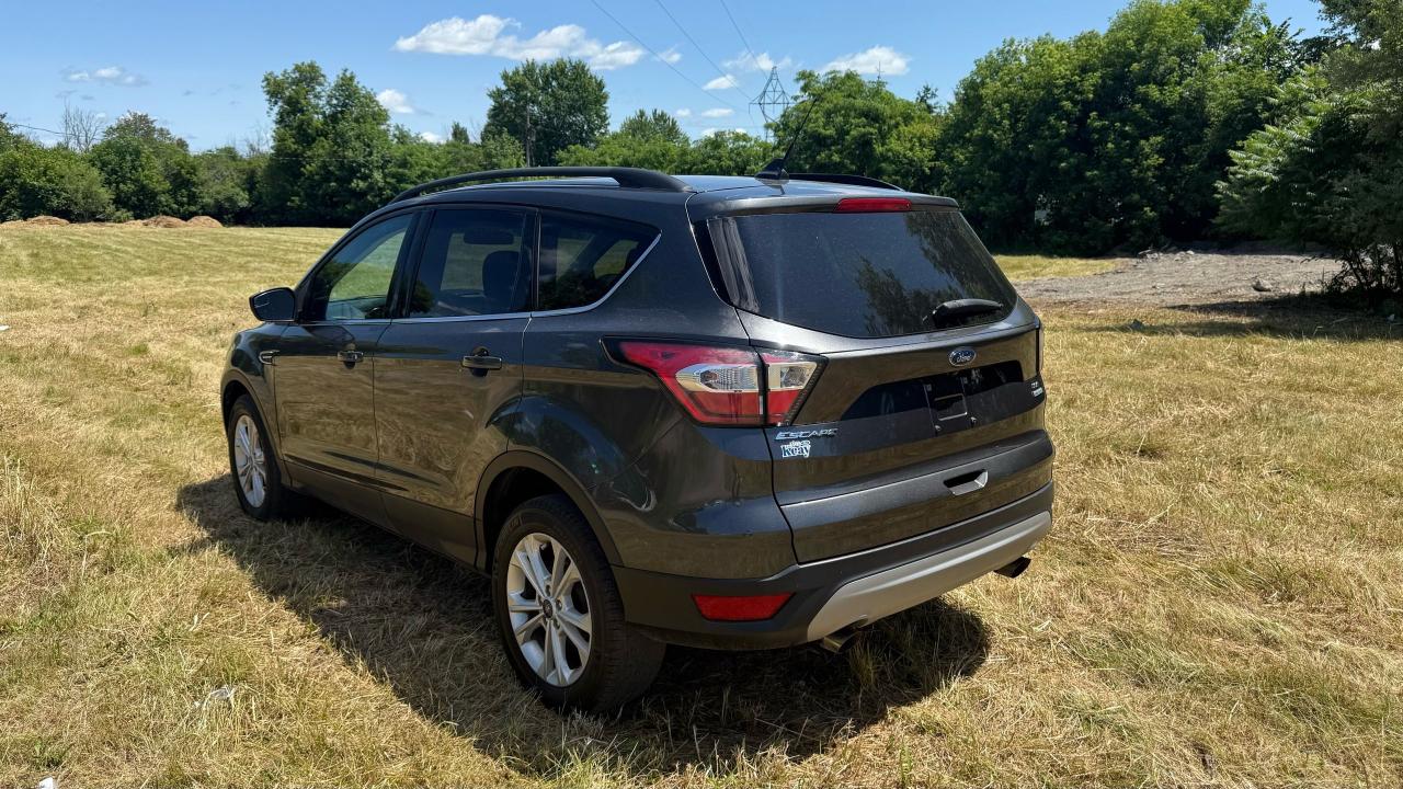 2018 Ford Escape SE - Photo #3