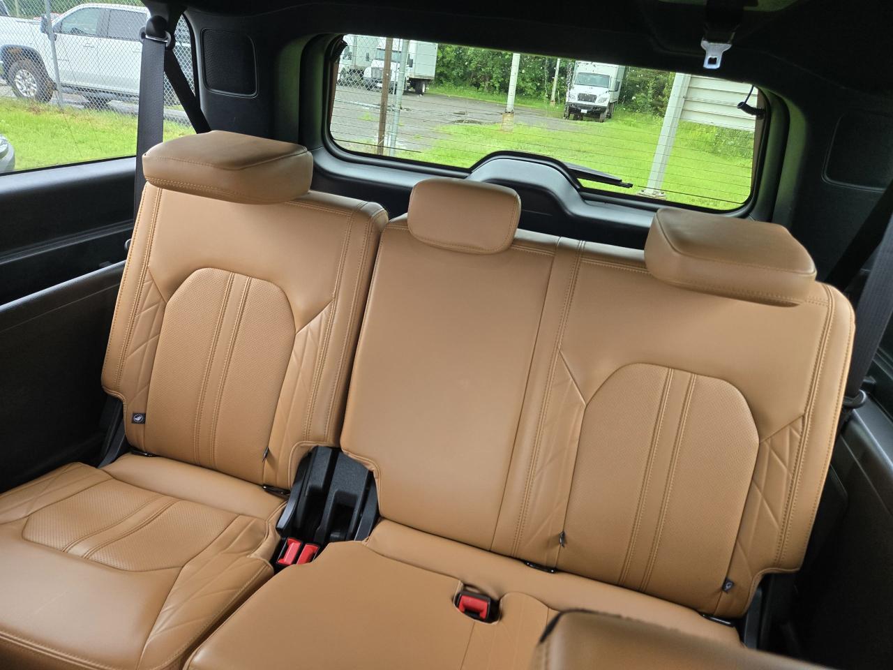 2024 Ford Expedition Platinum Max 4X4 - Photo #9