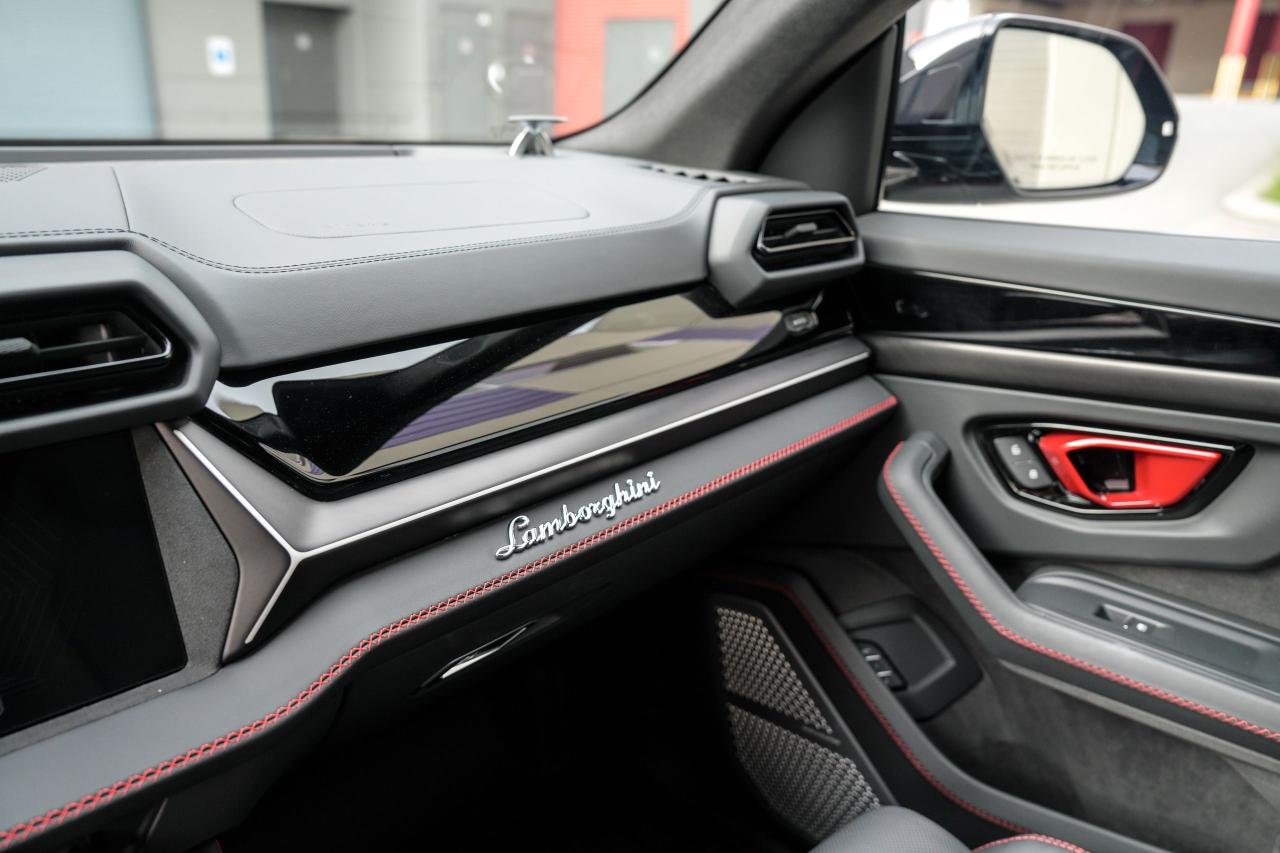 2025 Lamborghini Urus SE - Photo #10