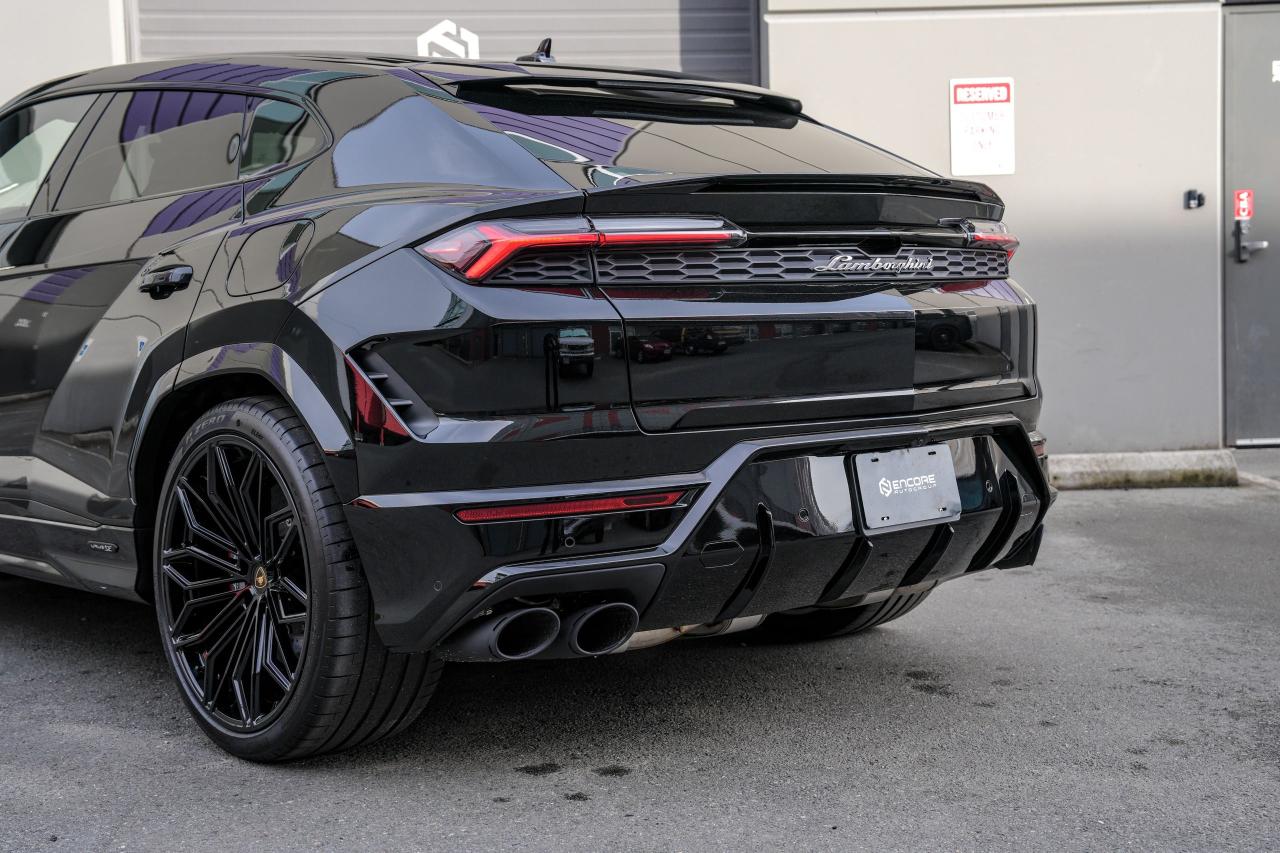 2025 Lamborghini Urus SE - Photo #19