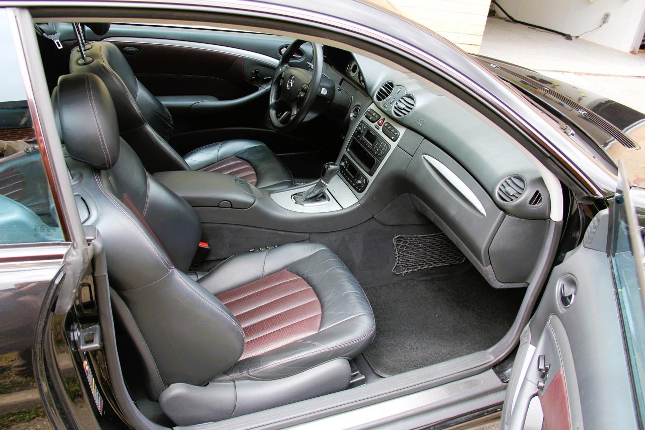 2004 Mercedes-Benz CLK 2dr Cpe 5.4L AMG 55 - Photo #16