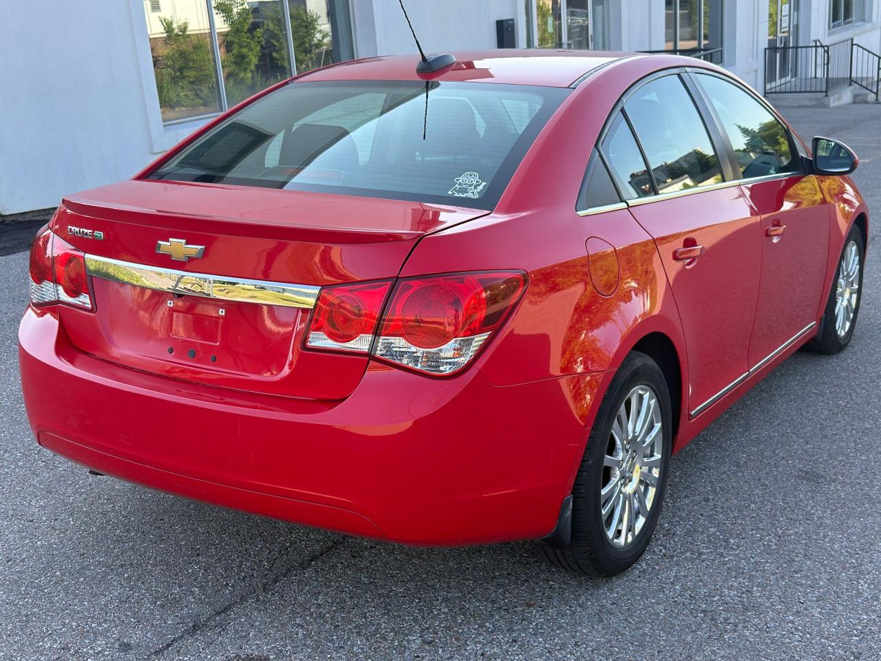 2015 Chevrolet Cruze 4dr Sdn ECO Photo4