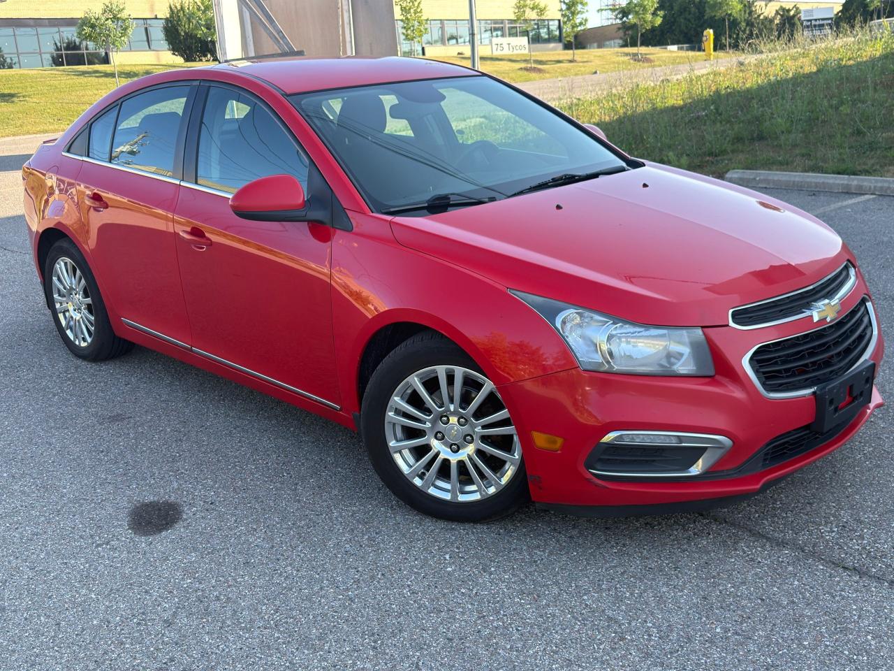 2015 Chevrolet Cruze 4dr Sdn ECO Photo2