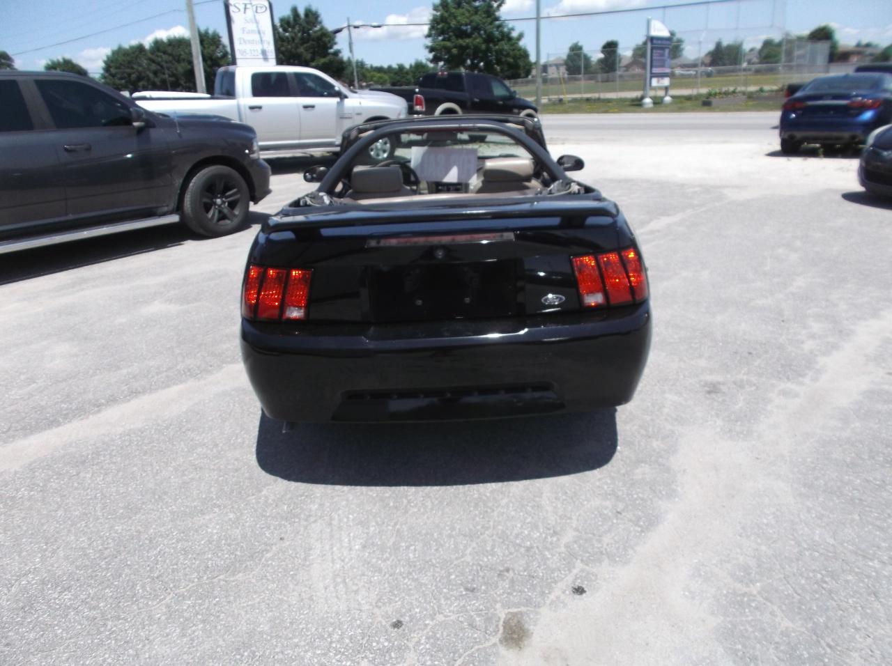 2003 Ford Mustang Convertible - Photo #4