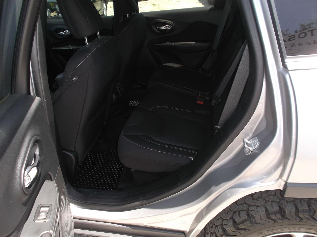 2016 Jeep Cherokee 4X4 NORTH LATITUDE - Photo #7