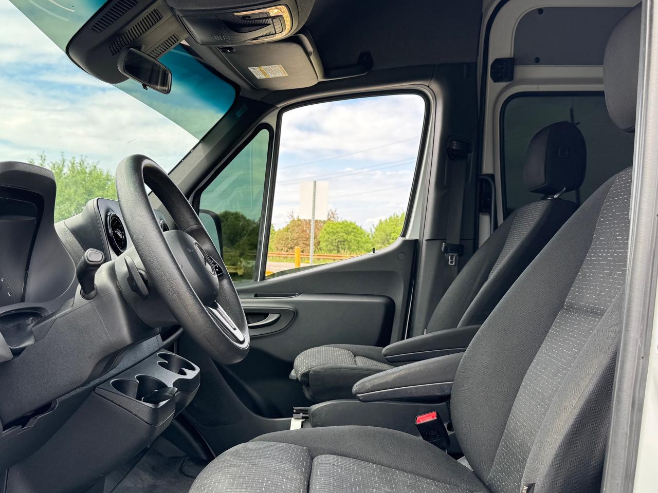 2019 Mercedes-Benz Sprinter 3500 **HIGH ROOF**144" WHEELBASE** - Photo #30