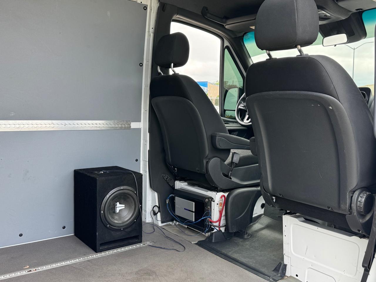 2019 Mercedes-Benz Sprinter 3500 **HIGH ROOF**144" WHEELBASE** - Photo #35