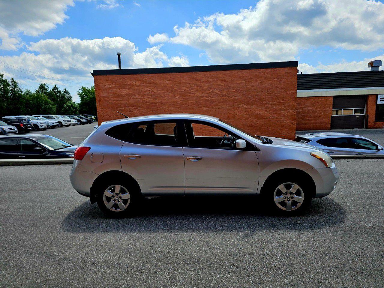 2010 Nissan Rogue FWD 4dr S - Photo #4