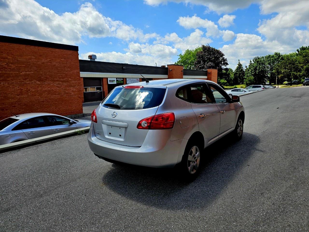 2010 Nissan Rogue FWD 4dr S - Photo #5