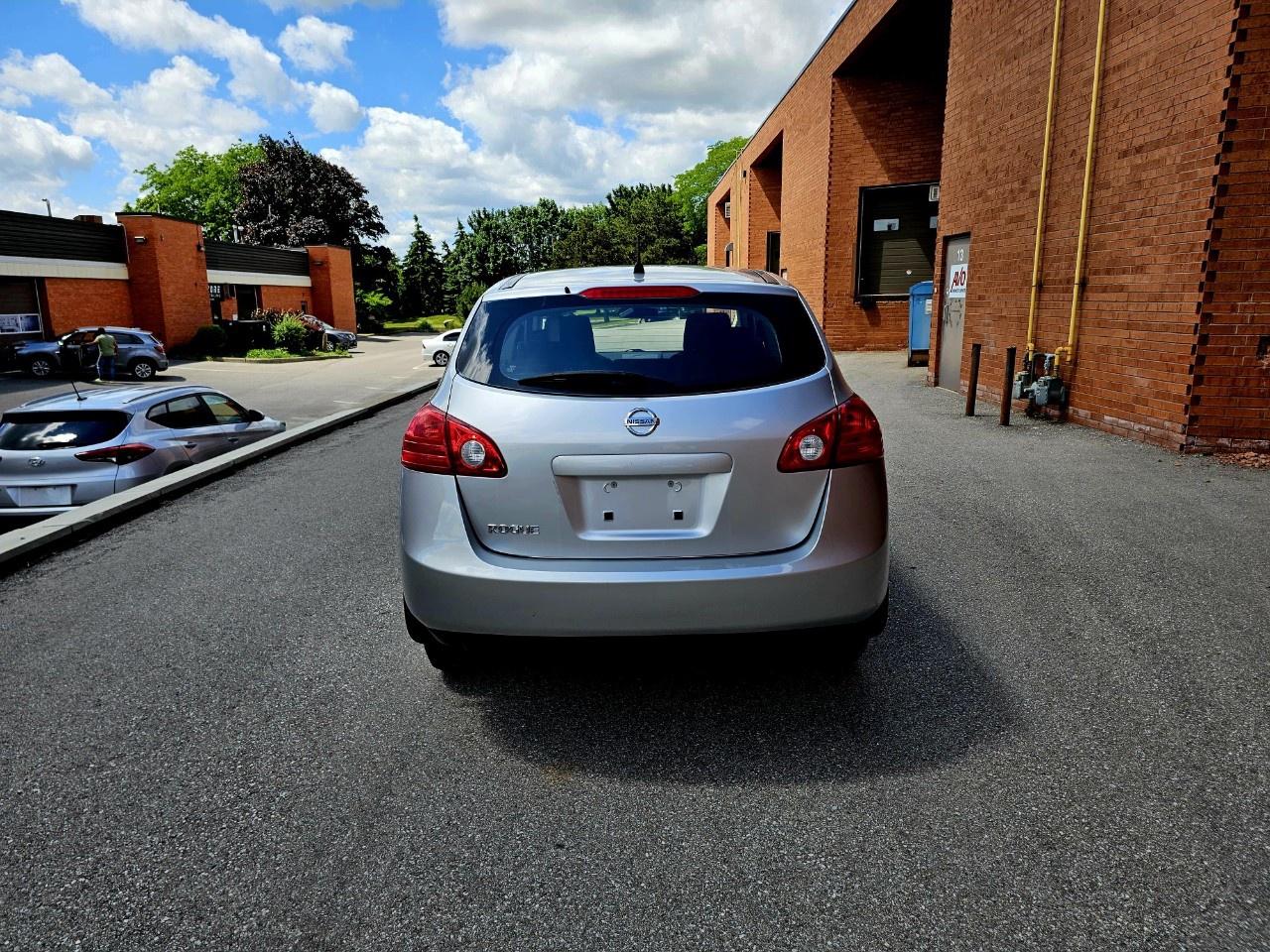 2010 Nissan Rogue FWD 4dr S - Photo #6