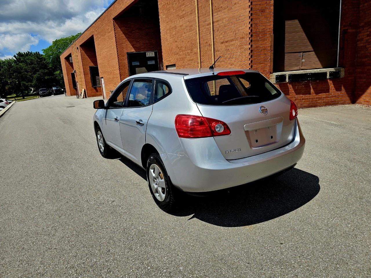 2010 Nissan Rogue FWD 4dr S - Photo #7