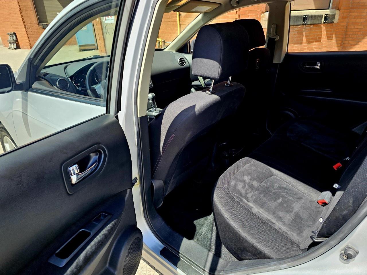 2010 Nissan Rogue FWD 4dr S - Photo #15