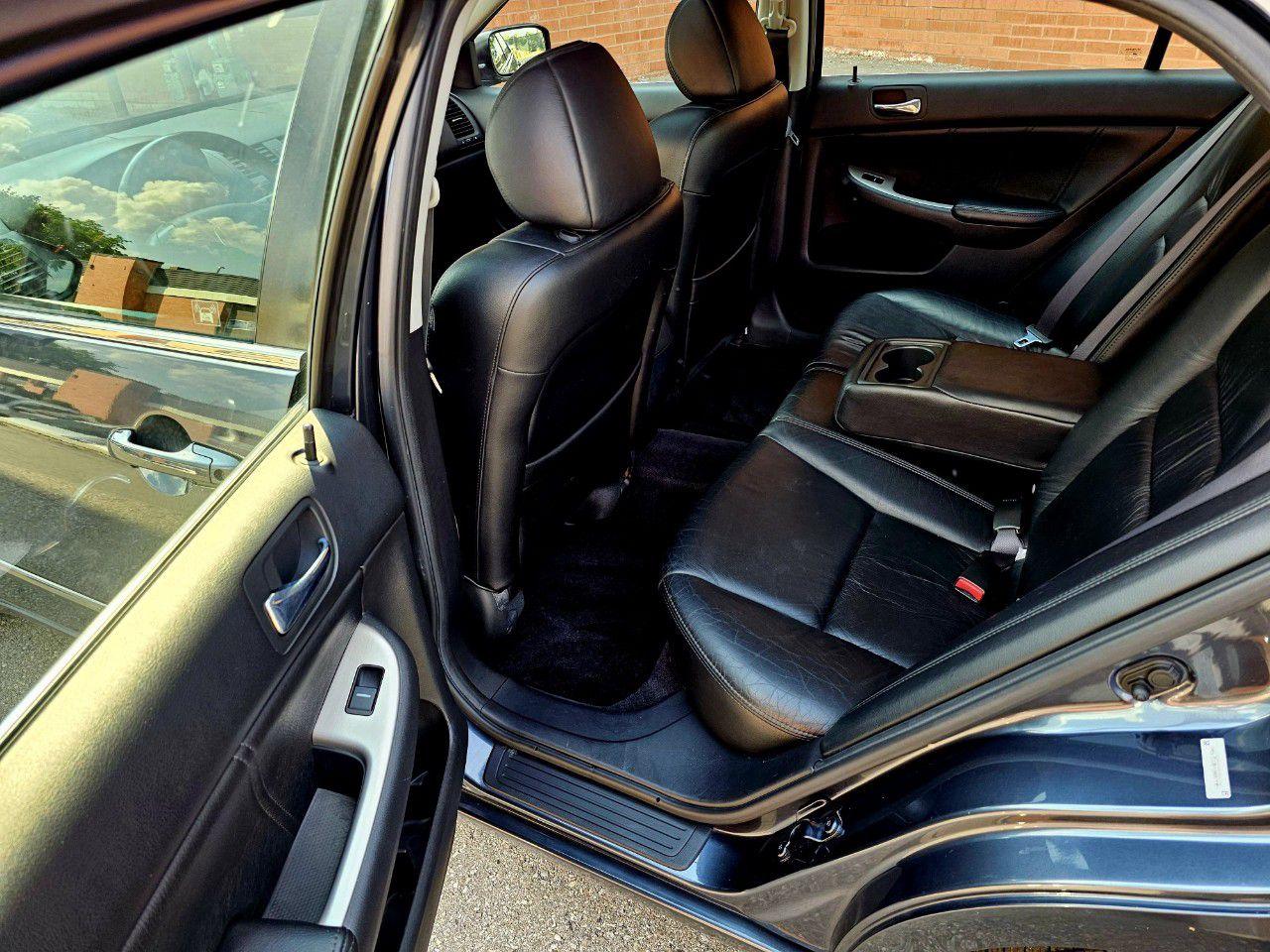 2003 Honda Accord Sdn EX Manual with Leather - Photo #11