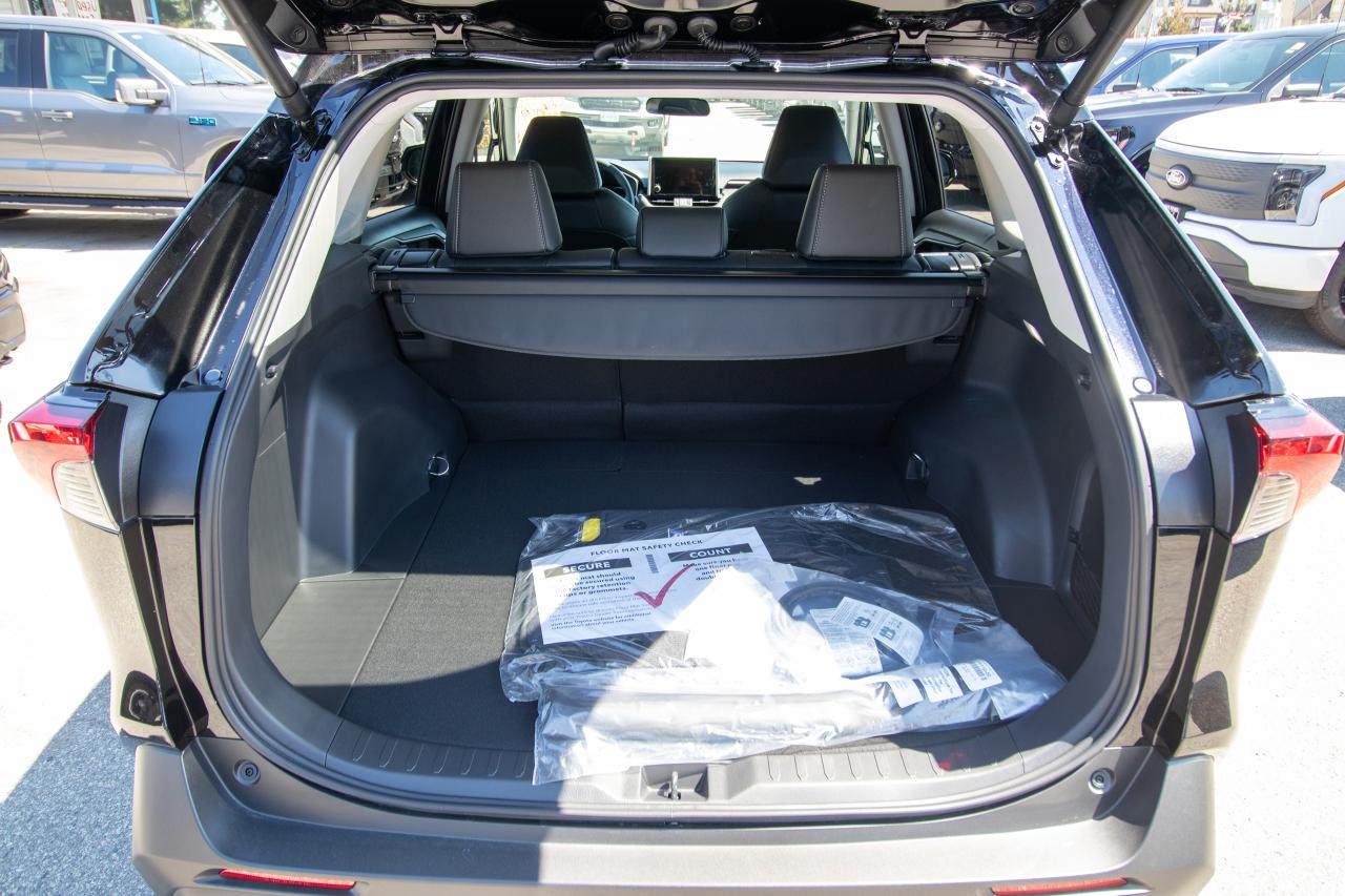 2025 Toyota RAV4 HYBRID XLE AWD Photo5