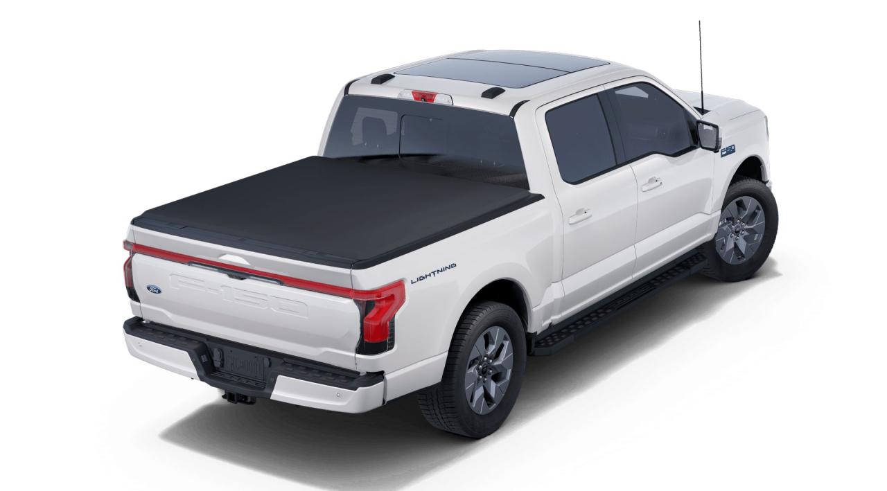 2025 Ford F-150 Lightning Lariat Photo2